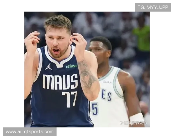 东契奇超远三分压哨命中，独行侠半场领先尼克斯